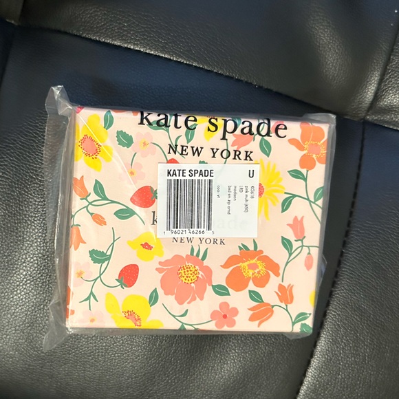 Wallet Kate Spade Boxed Madison Strawberry Garden Small Zip Around Bifold Wallet - Picture 5 of 14